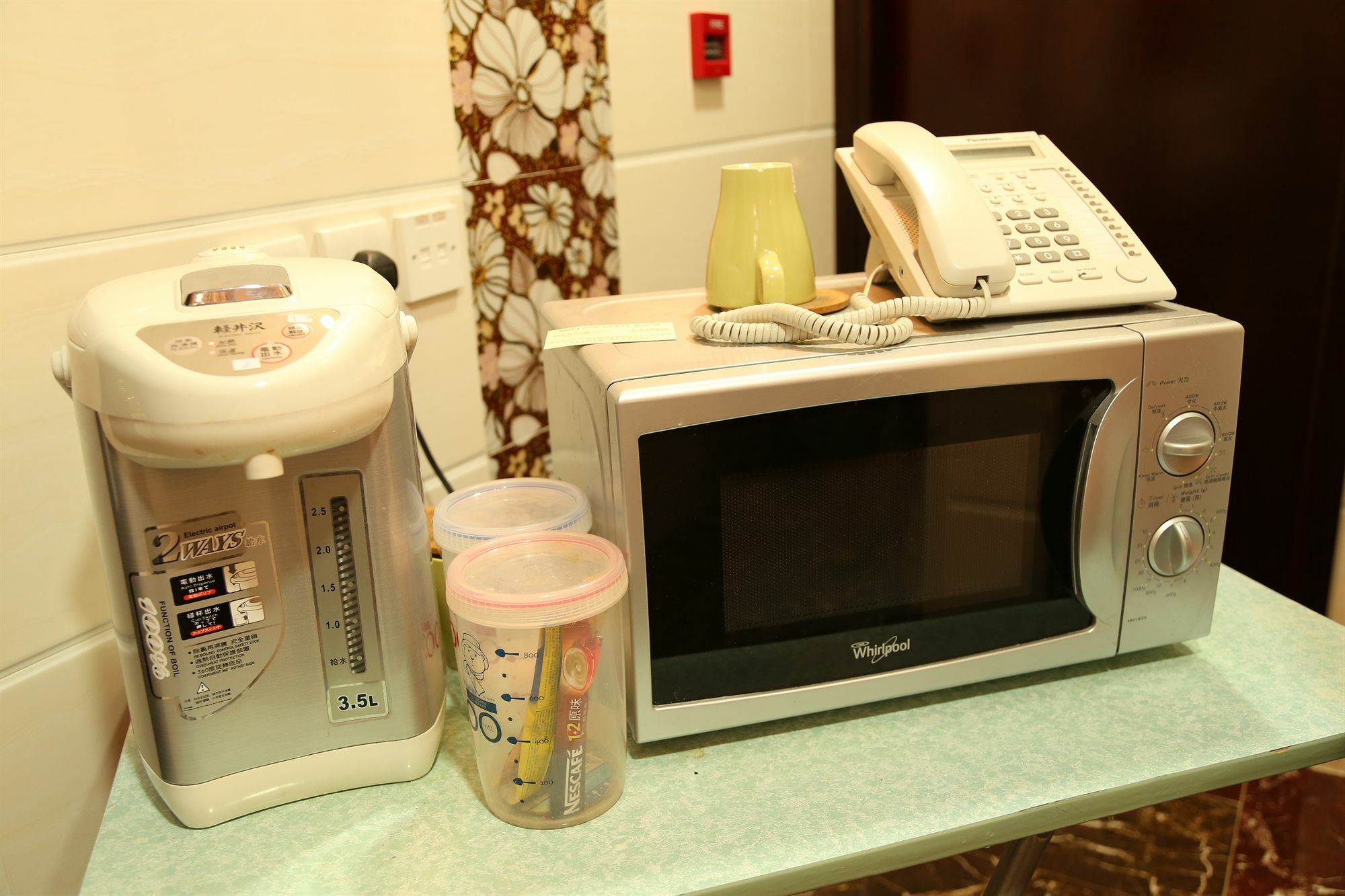 New Tokyo Hostel Hong Kong Dış mekan fotoğraf